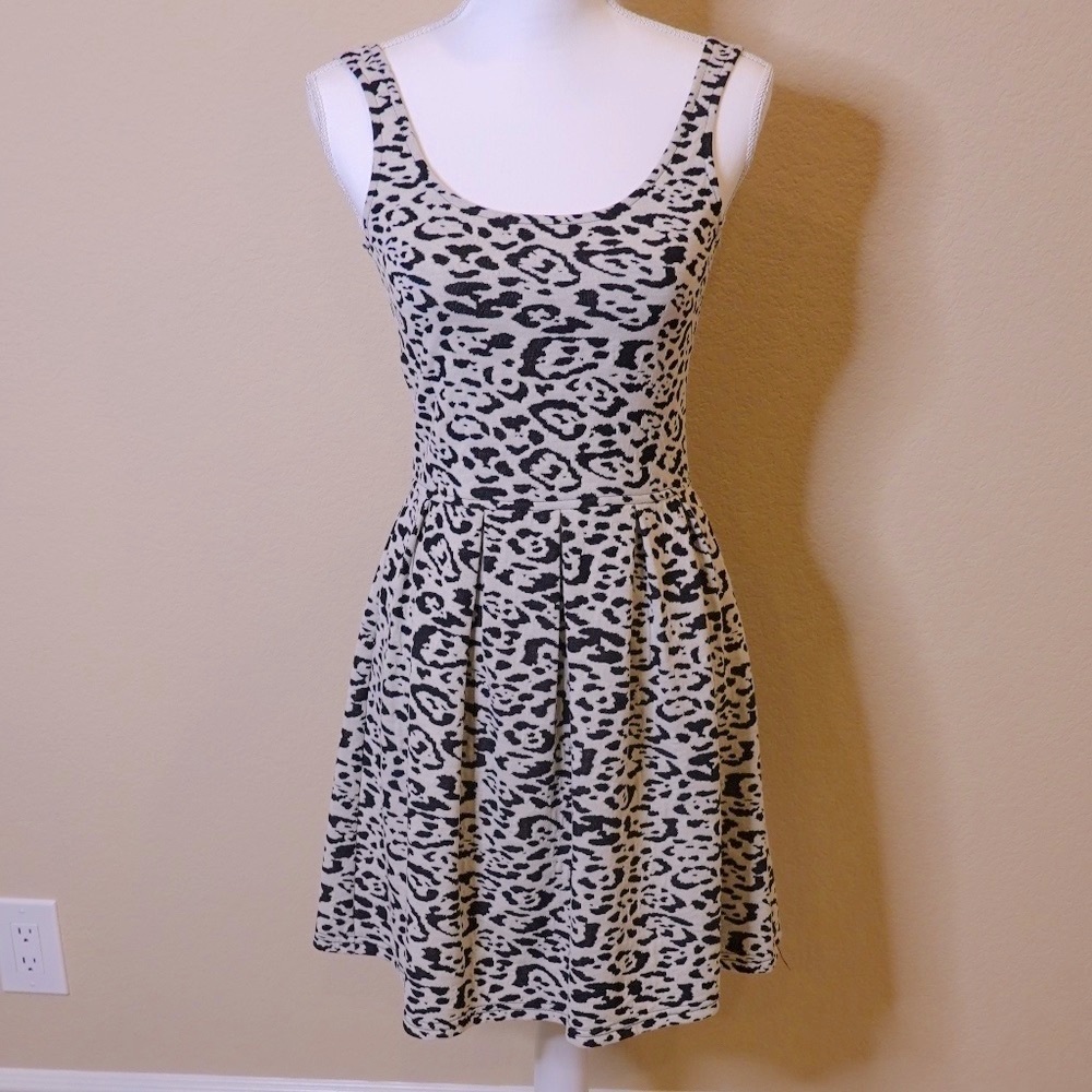 Bloomingdale's Aqua Cream & Black Sleeveless Leopard Print Dress